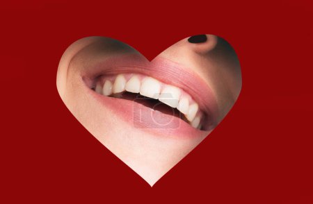 Téléchargez les photos : Stomatologie. Bouche de femme avec lèvres rouges et dents blanches. Un sourire parfait - en image libre de droit