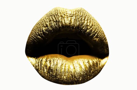 Foto de Brillo de oro en labios sexys. Labios de pintura dorada. Abre la boca mujer de cerca. Sexy labios femeninos rojos. Boca abierta sensual. Labio aislado, sorprendido wow icono - Imagen libre de derechos