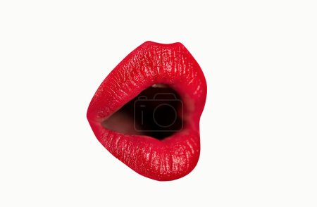 Téléchargez les photos : Femme bouche ouverte fermer. Des lèvres féminines rouges sexy. La bouche ouverte sensuelle. Lèvres isolées, icône surprise wow - en image libre de droit
