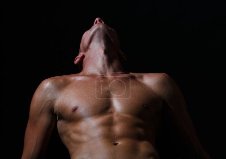 Téléchargez les photos : Gay sexy sensuel. Homme nu torse nu - en image libre de droit