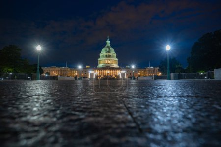 Téléchargez les photos : Bâtiment du Capitole. Capitol hill, Washington DC. Le Capitole législatif définit la démocratie. Capitols dôme est un symbole national - en image libre de droit