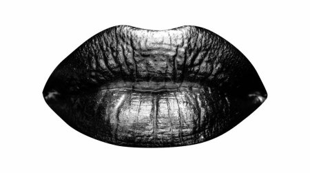 Foto de Hermosa boca de oro de mujer con labios. Aislado sobre blanco. Sensual labios dorados, labio sexy - Imagen libre de derechos