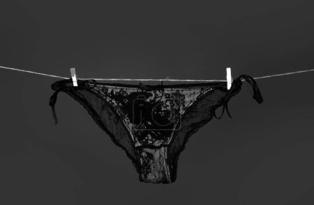 Foto de Bragas bikini tanga, ropa interior de encaje blanco - Imagen libre de derechos