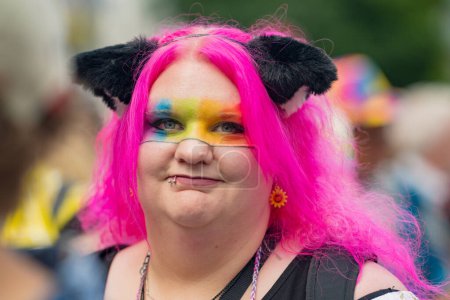 Téléchargez les photos : CSD Hamburg Pride, 5 août 2023 : Gay pride. Identité de genre. Journée transgenre et fierté LGBT. Défilé gay, communauté bisexuelle, transgenre, queer et pansexuée. Orientation sexuelle - en image libre de droit