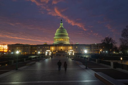 Foto de Capitolio en Washington DC por la noche - Imagen libre de derechos