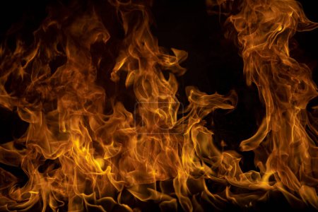 Téléchargez les photos : Flamme de feu flamboyante sur fond de texture d'art - en image libre de droit