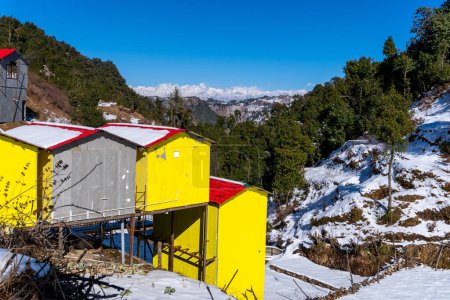 Chute de neige à Mussoorie : Première couverture d'hiver dans la Reine des Collines, Uttarakhand, Inde