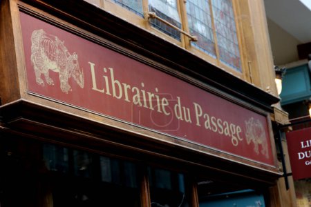 Téléchargez les photos : Paris France 08 juillet 2023La Librairie du Passage - en image libre de droit