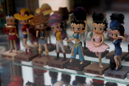 Téléchargez les photos : Paris France 9 juillet 2023 Betty Boop Figurine Collection - en image libre de droit