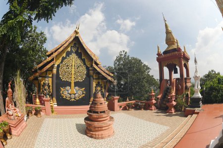 The Buddhist Church is splendor The beauty is known as the highest level of Buddhist art. Wat Phra That Doi Pra Chan. This temple is located on a mountain. 