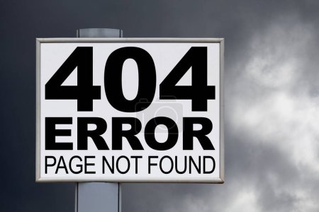 Téléchargez les photos : Gros plan sur un panneau blanc contre un ciel menaçant avec le message "404 Erreur Page introuvable" écrit au milieu. - en image libre de droit