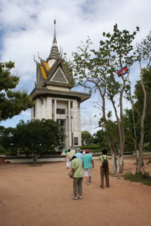 Téléchargez les photos : Mémorial Stupa du Killing Field près de Phnom Penh au Cambodge - en image libre de droit