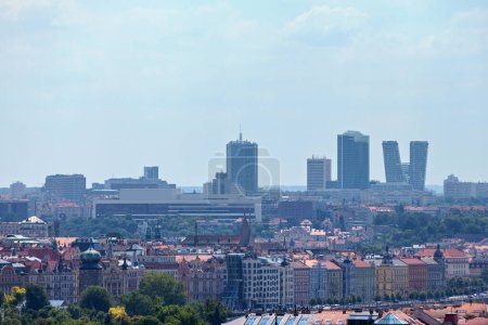 Téléchargez les photos : Le Centre des Congrès de Prague et les gratte-ciel du quartier Pankrac. - en image libre de droit