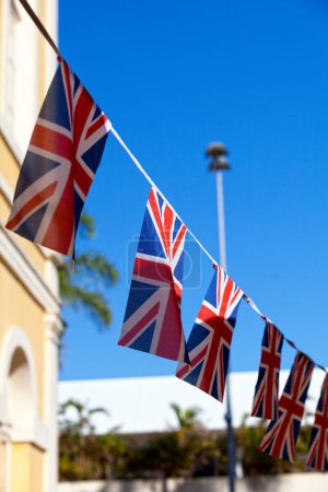 Téléchargez les photos : Guirlande de drapeaux britanniques pour célébrer le Jour VE. - en image libre de droit
