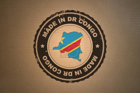 Papel marrón con en su centro un sello de estilo retro Hecho en Congo-Kinshasa incluyen el mapa y la bandera de Congo-Kinshasa.