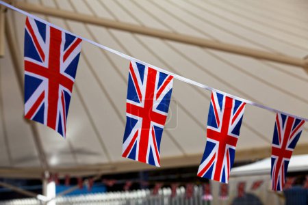 Rot-weiß-blaue britische Flagge zur Feier des VE-Tages.