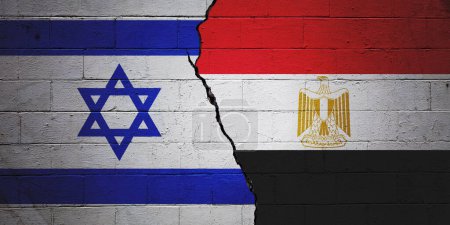 Rissige Ziegelwand bemalt mit einer israelischen Flagge links und einer ägyptischen Flagge rechts.