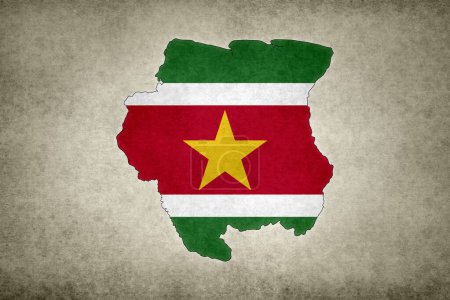 Grunge-Karte von Suriname mit seiner Flagge, die innerhalb seiner Grenze auf einem alten Papier gedruckt ist.