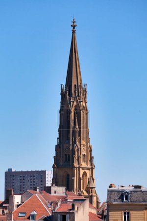Der Garnisonstempel ist ein Gotteshaus am Luxemburger Platz in Metz. Es ist eines der höchsten Denkmäler der Stadt mit seinem fast hundert Meter hohen Glockenturm