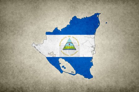 Mapa grunge de Nicaragua con su bandera impresa dentro de su frontera en un papel viejo.