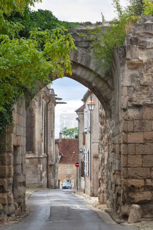 The Porte Nointel is one of the remains of the ramparts of the city of Clermont-en-Beauvaisis, in the Oise. This city gate has been classified as a historical monument since March 22, 1937