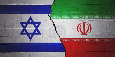 Rissige Wand aus Schlackenblöcken, bemalt mit einer israelischen Flagge links und einer iranischen Flagge rechts.