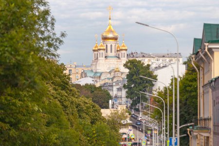 Téléchargez les photos : Moscou, Russie - 07 juillet 2018 : Les nouveaux martyrs et confesseurs de l'Église russe au monastère Sretensky. - en image libre de droit