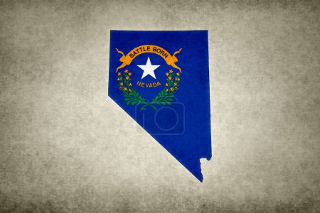 Carte grunge de l'état du Nevada (USA) avec son drapeau imprimé à l'intérieur de sa frontière sur un vieux papier