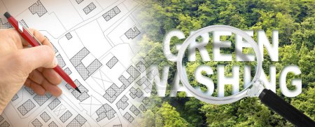 Téléchargez les photos : Alerte à Greenwashing dans l'industrie de la construction et l'activité du bâtiment - concept avec texte sur fond naturel et plan de ville imaginaire - en image libre de droit
