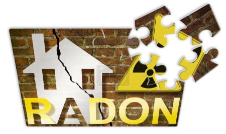 Foto de El peligro del gas radón en nuestros hogares - Concepto de solución de rompecabezas con un contorno de una pequeña casa con texto de radón contra una pared de ladrillo agrietado dañado y señal de peligro de radiación - Imagen libre de derechos