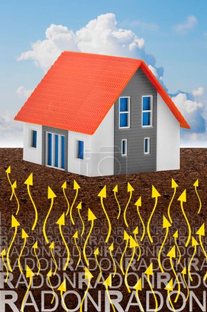 Foto de El peligro del gas de radón natural en nuestros hogares - concepto con el icono del hogar y el gas de radón saliendo del subsuelo - Imagen libre de derechos