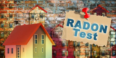 Foto de El peligro del gas radón natural en nuestros hogares - Concepto de prueba de radón con un modelo casero - Imagen libre de derechos