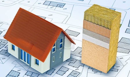 Externe Wärmedämmbeschichtungen für Gebäudeenergieeffizienz - Konzept mit Beispiel der Schichtungen der Montagephasen, Wohnmodell und imaginärer Katasterkarte