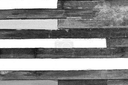 Téléchargez les photos : Cadre en bois brut ou plancher en bois grunge de style noir et blanc. Contexte et concept de papier peint - en image libre de droit