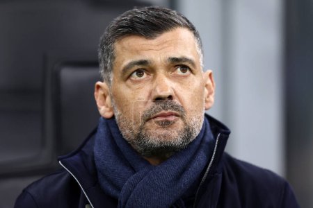 Téléchargez les photos : Sergio Conceicao, head coach of  Fc Porto during the Uefa Champions League round of 16 first leg match between Fc Internazionale and Fc Porto on February 22, 2023 in Milano Italy . - en image libre de droit