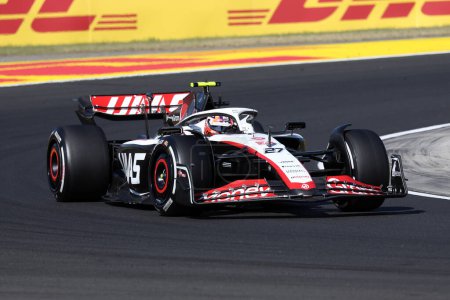 Téléchargez les photos : Nico Hulkenberg de Haas F1 Team en piste lors du Grand Prix de Hongrie de F1 le juillet 23, 2023 Mogyorod, Hongrie. - en image libre de droit