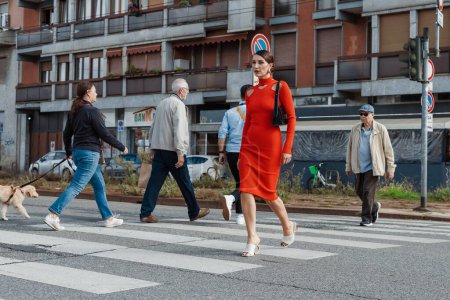 Téléchargez les photos : Carlotta Rubaltelli porte toutes les Ferragamo, à l'extérieur du Salvatore Ferragamo Show pendant la Fashion Week de Milan Vêtements Femme Printemps / Eté 2024. - en image libre de droit