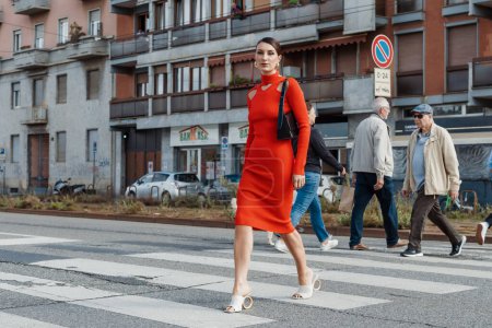 Foto de Carlotta Rubaltelli lleva todo Ferragamo, fuera del espectáculo Salvatore Ferragamo durante la Semana de la Moda de Milán Ropa de mujer Primavera / Verano 2024. - Imagen libre de derechos