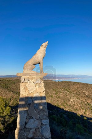 Téléchargez les photos : Lever de soleil sur la mer Méditerranée et la ville de Torremolinos du point de vue "Canada del Lobo", Andalousie, Malaga, Espagne - en image libre de droit