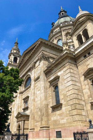 Photo for BUDAPEST, HUNGARY - JULY 7, 2023: St. Stephen's Basilica, roman catholic cathedral in honor of Stephen, the first King of Hungary in Budapest, Hungary on July 7, 2023 - Royalty Free Image