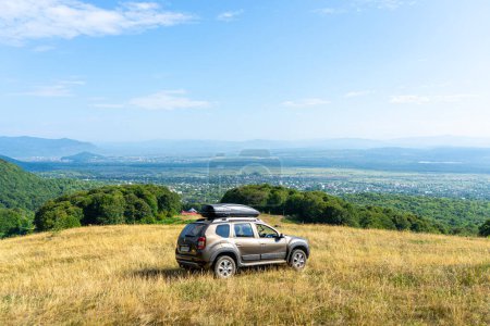 Photo for KHUST, UKRAINE - AUGUST 14, 2022: Off road driving on Renault Duster, Carpathian mountains in Khust, Ukraine on August 14, 2022 - Royalty Free Image
