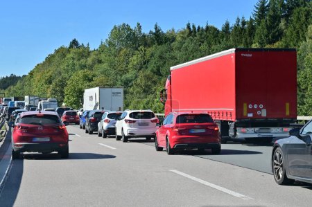 Téléchargez les photos : Embouteillage sur une autoroute en Allemagne - en image libre de droit