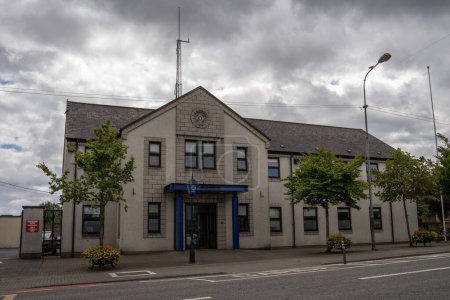 Foto de Condado de Newbridge Kildare, Irlanda, 19 de julio de 2023. Newbridge Garda Station vista frontal - Imagen libre de derechos