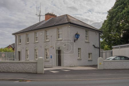 Foto de Condado de Kilcock Kildare, Irlanda, 19 de julio de 2023. Vista frontal de la estación de Kilcock Garda - Imagen libre de derechos