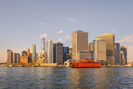 Téléchargez les photos : New York, États-Unis - 13 avril 2023 : Manhattan au coucher du soleil. - en image libre de droit