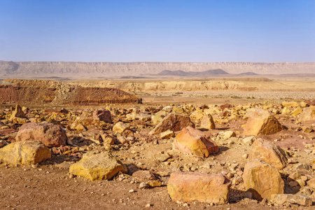 Téléchargez les photos : Parc national Ramon Crater Colors dans le désert du Néguev, Israël. - en image libre de droit