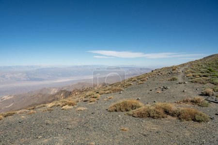 Téléchargez les photos : Retour sur les dunes Panamint depuis le sommet du télescope dans le parc national de la Vallée de la Mort - en image libre de droit