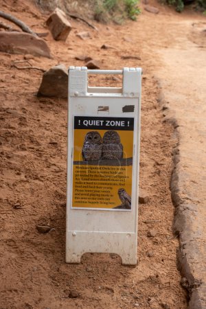 Téléchargez les photos : Zone tranquille Signe le long du sentier vers Angels Landing à Sion - en image libre de droit