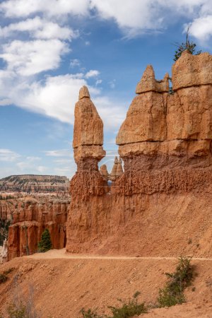 Trail Bends Around Towering Hoodoo in Bryce Canyon
