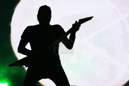 Téléchargez les photos : Rio de Janeiro, 2 septembre 2022. Le guitariste Michael Paget du groupe de heavy metal Bullet for my Valentine, lors d'un concert au Rock à Rio 2022, dans la ville de Rio de Janeiro. - en image libre de droit